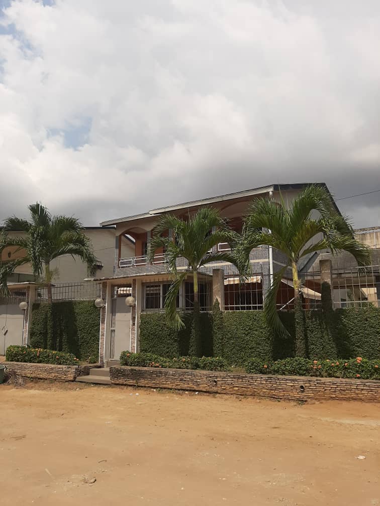 Villas Vente Villa 6 Pièces Cocody en Côte d'Ivoire CoinAfrique Côte d'Ivoire