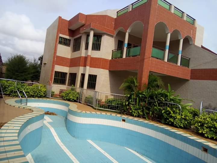 Villas Vente villa 14 pièces Lomé au Togo CoinAfrique Togo