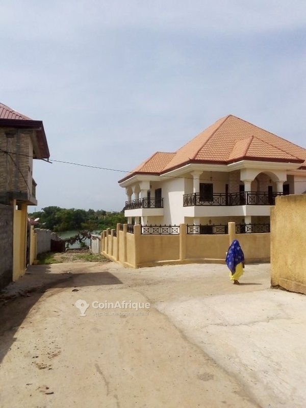 Villas Villa à vendre en Guinée CoinAfrique Guinée