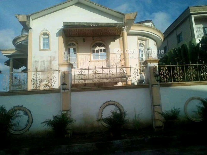 Villas Vente villa duplex 9 pièces Douala au Cameroun CoinAfrique