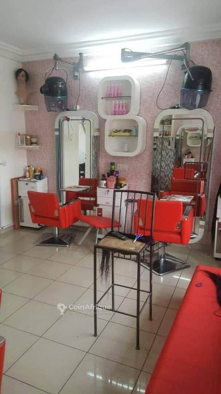 Bureaux Commerces Location Salon De Coiffure Cocody En Cote D Ivoire Coinafrique Cote D Ivoire