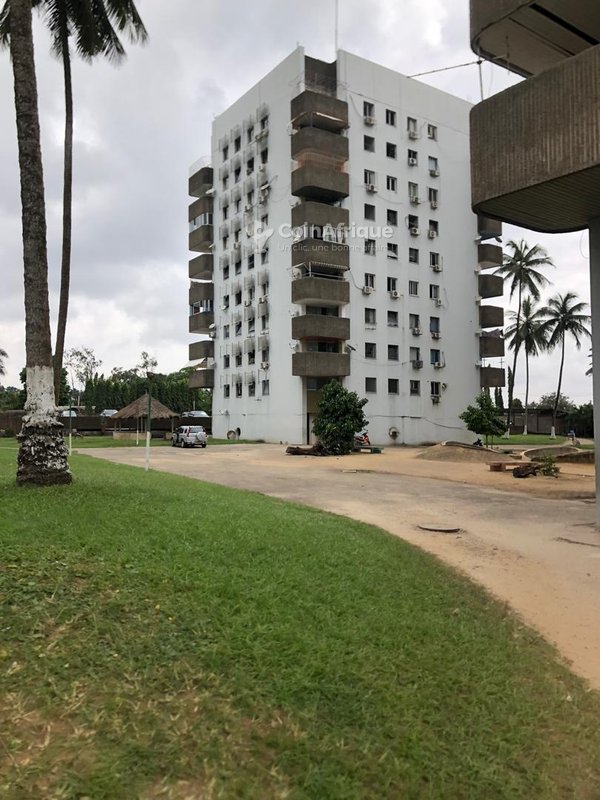 Appartements Vente appartements 4 pièces Cocody tour sainte marie en