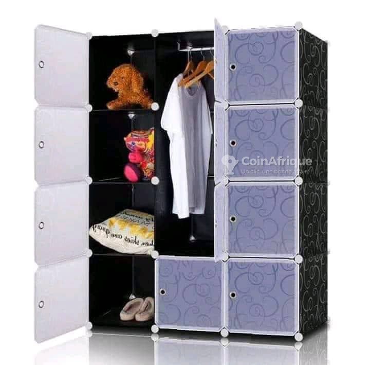 Meubles Armoire en plastique 3 battants neufs et occasions au Togo