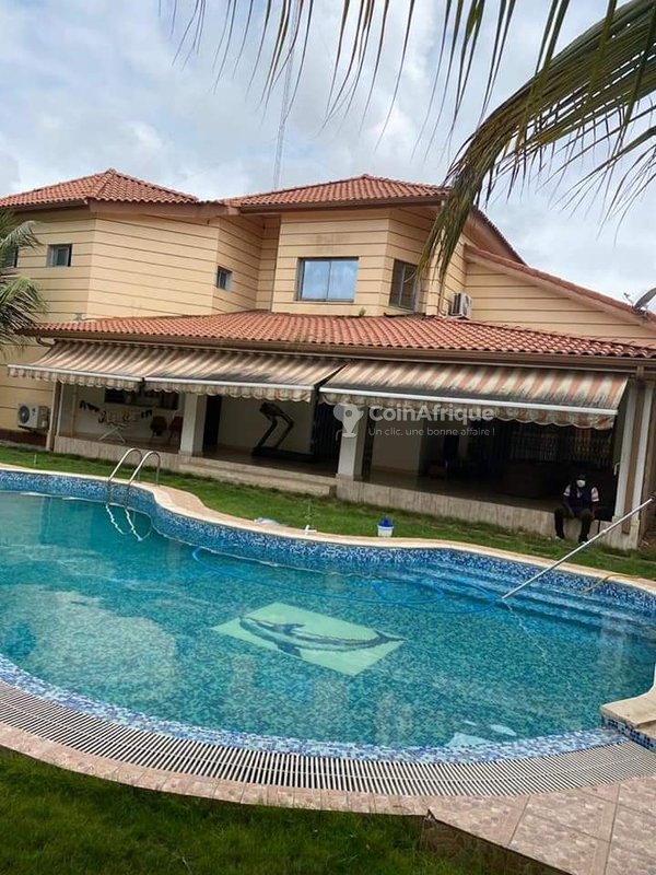 Villas Vente villa duplex 10 pièces Cocody Riviera golf 4 en Côte d