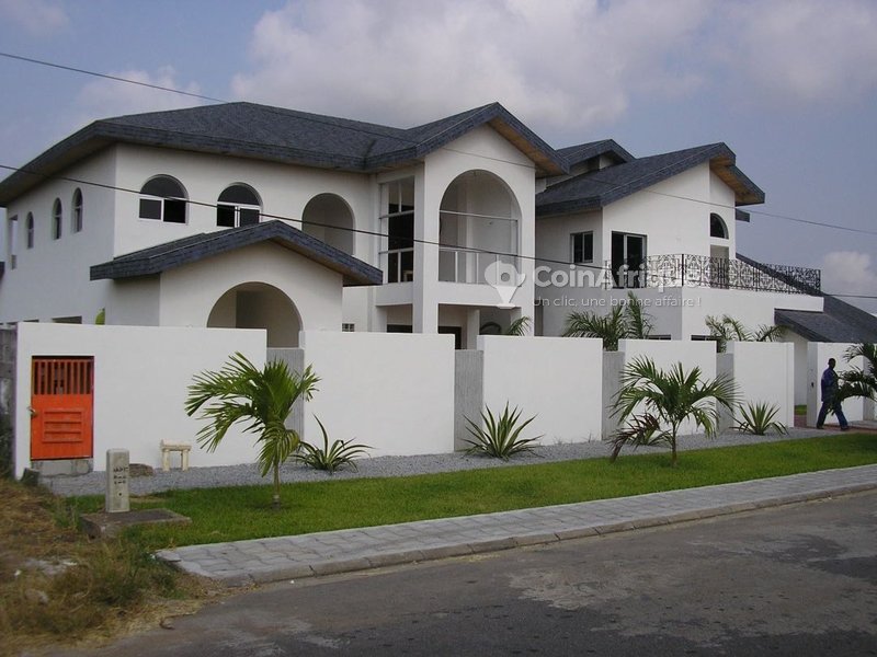 Villas Vente villa 10 pièces Cocody en Côte d'Ivoire CoinAfrique