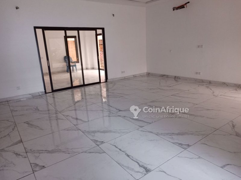 Vente villa duplex haut standing Rivera Mbadon vers ambassade de chine — photo 5