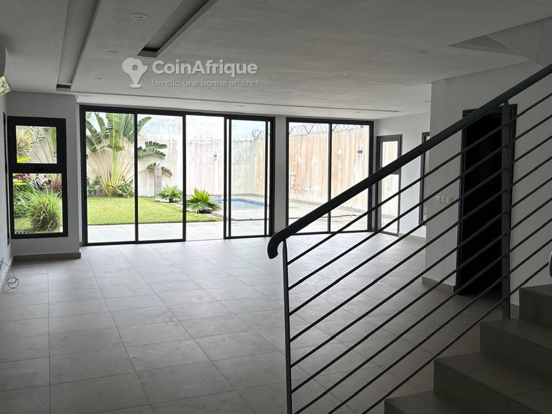 Location villa 4 pièces - Cocody — photo 3