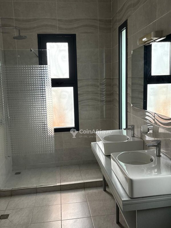 Location villa 4 pièces - Cocody — photo 5