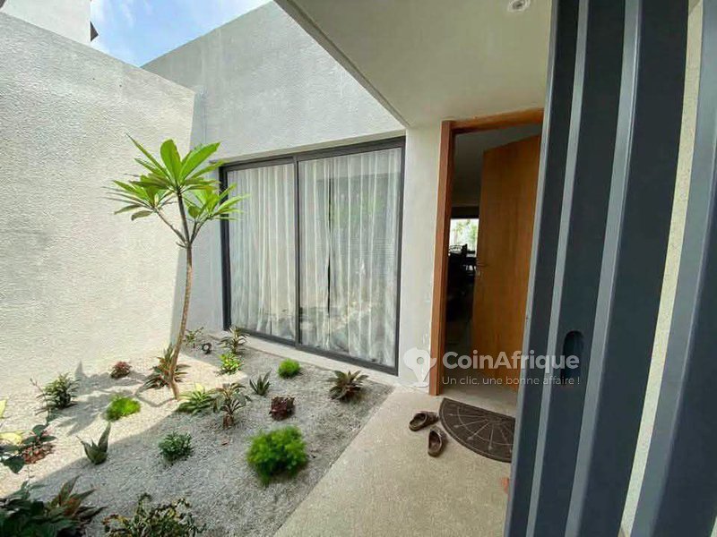 Location villa basse à Cocody riviera 3 — photo 2