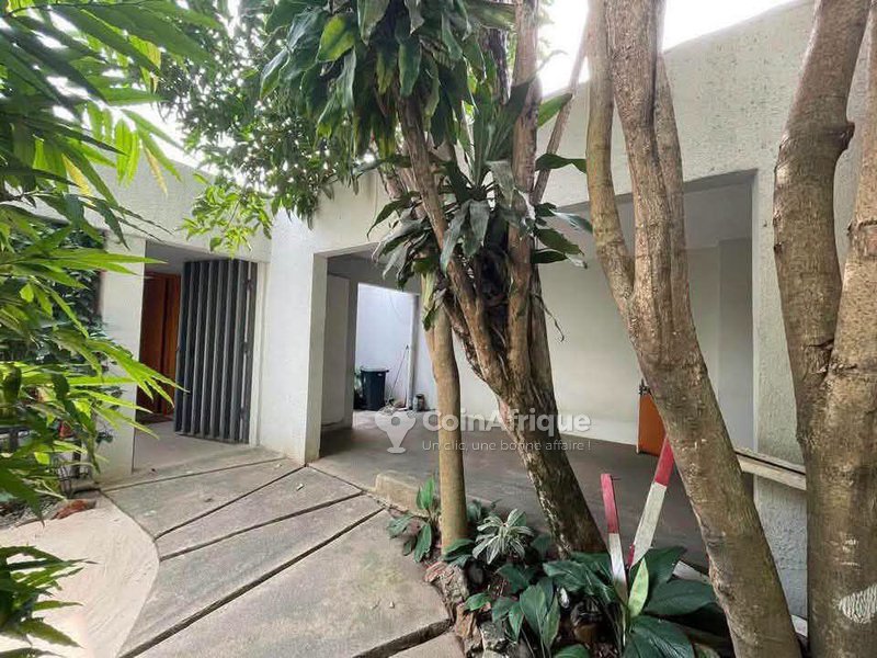 Location villa basse à Cocody riviera 3 — photo 4