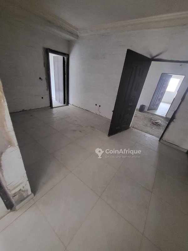Location appartement 3pièces à vendre situé à Cocody rivera palmeraie saint viateur du 2ème au 3eme étages nouvelle construction livré clé en main — photo 2