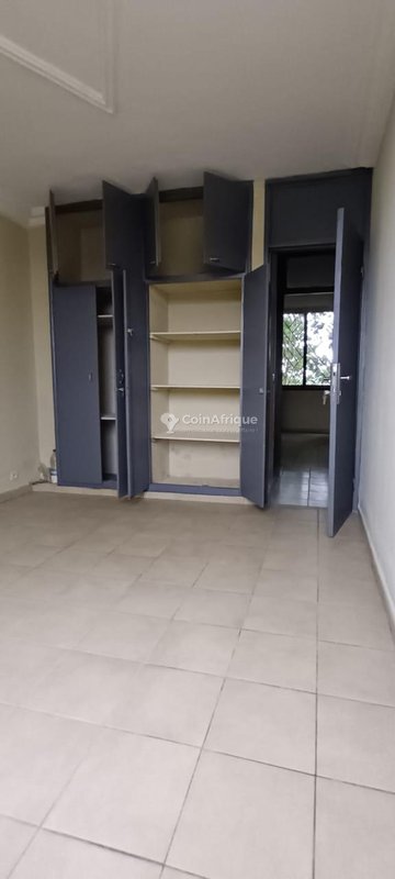 Location appartements 4 pièces - Cocody cité des arts — photo 2