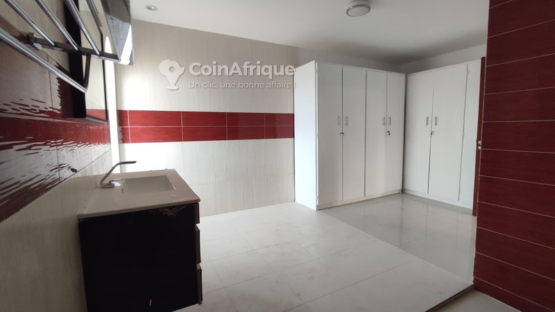 Location villa duplex de standing 8 pièces + piscine - cocody riviera m'badon — photo 4