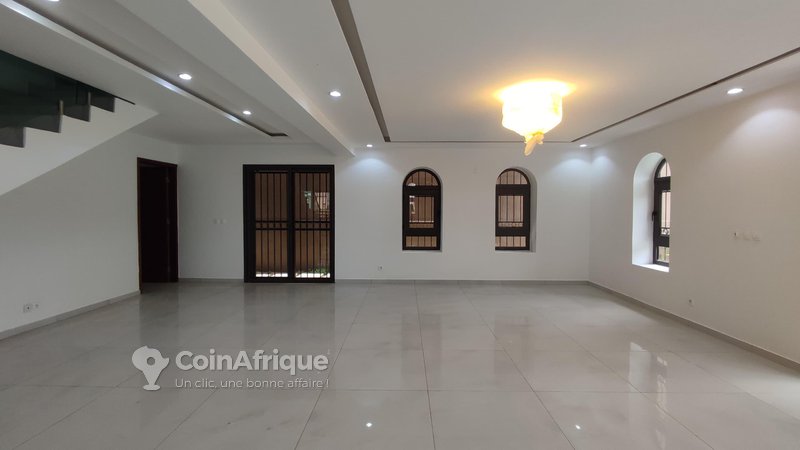 Location villa duplex de standing 8 pièces + piscine - cocody riviera m'badon — photo 5