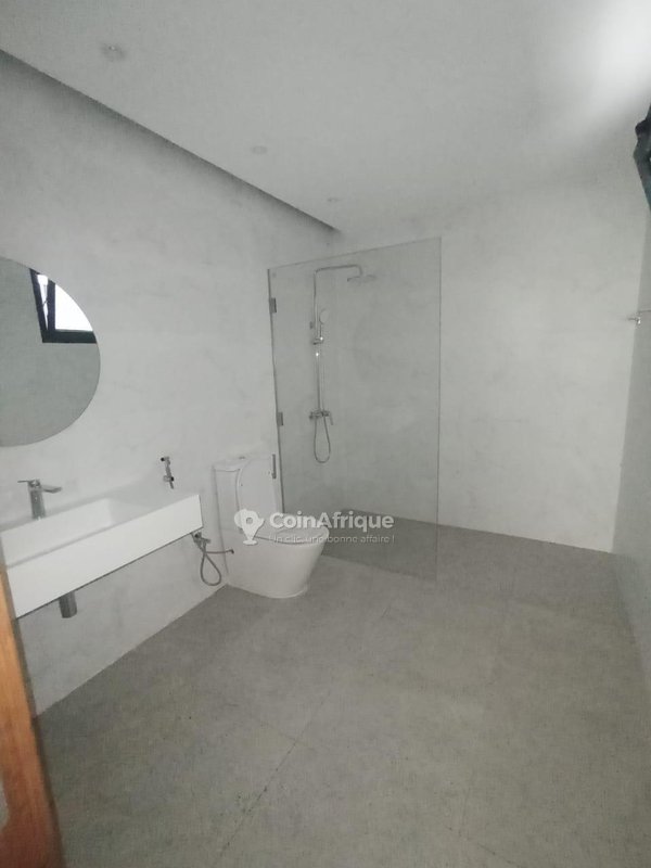 Location appartement de standing 5 pièces + piscine - Cocody Riviera m'badon — photo 4
