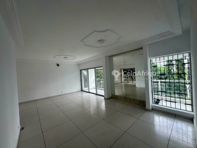 Location appartement 5 pieces à Cocody Rivera Golf-1 — photo 4