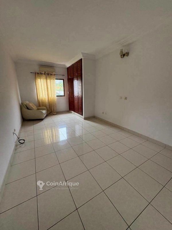 Location appartement 3 pièces à Cocody Rivera Attoban — photo 5