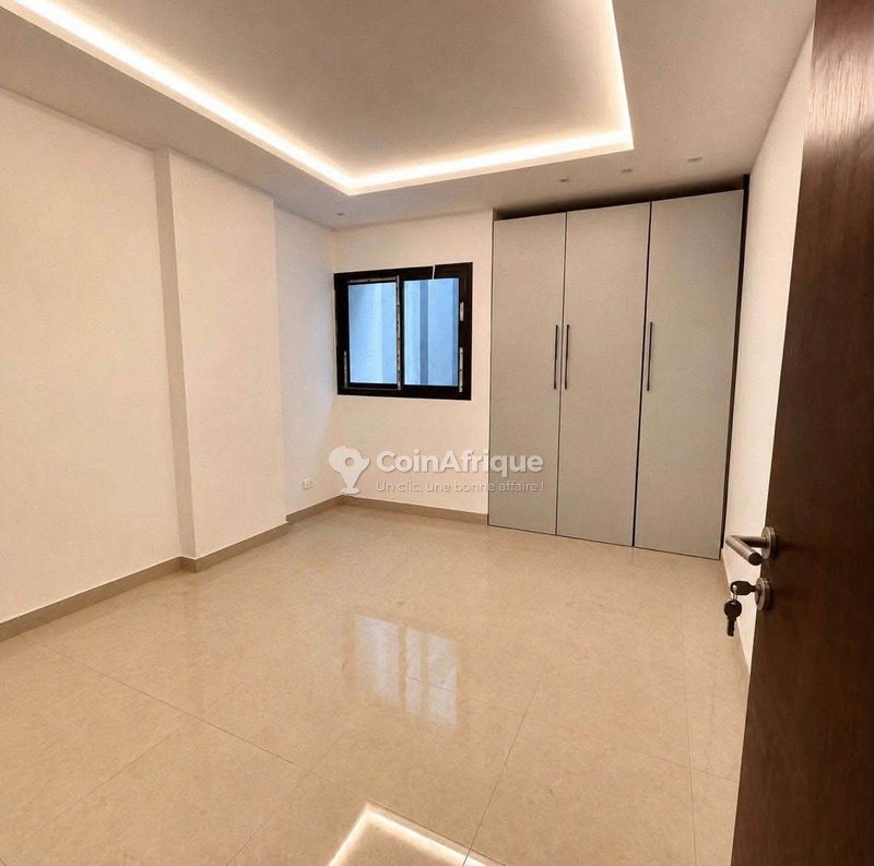 location appartement de standing 4 pièces - cocody 2 plateaux 9eme tranche cgk — photo 3