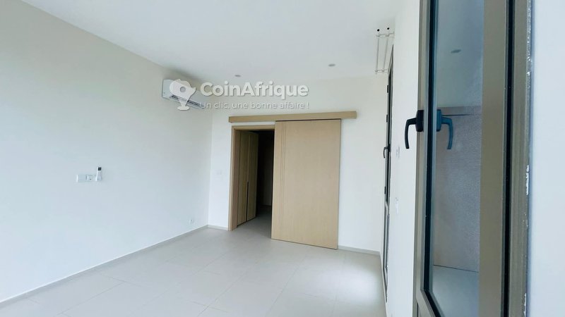 Location appartement de haut standing 4 pièces + piscine commune - cocody riviera 2 — photo 2
