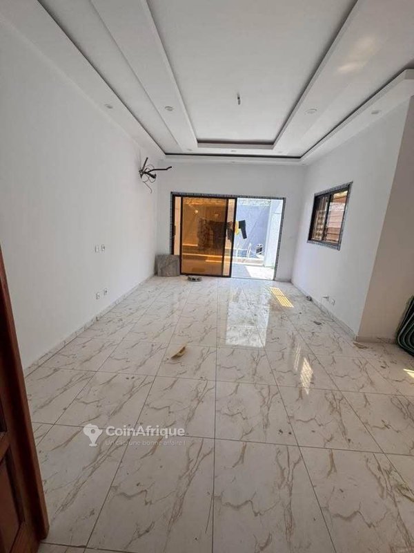 Location villa duplex 5 pièces - Abatta — photo 3