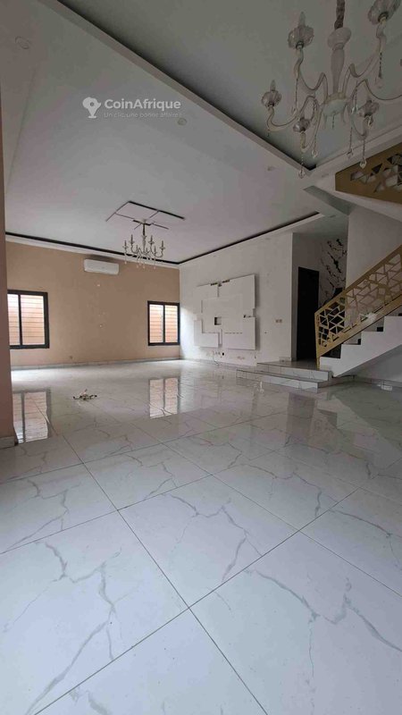 Location villas 6 pièces - Cocody nouveau chut derrière la pharmacie val doise — photo 4