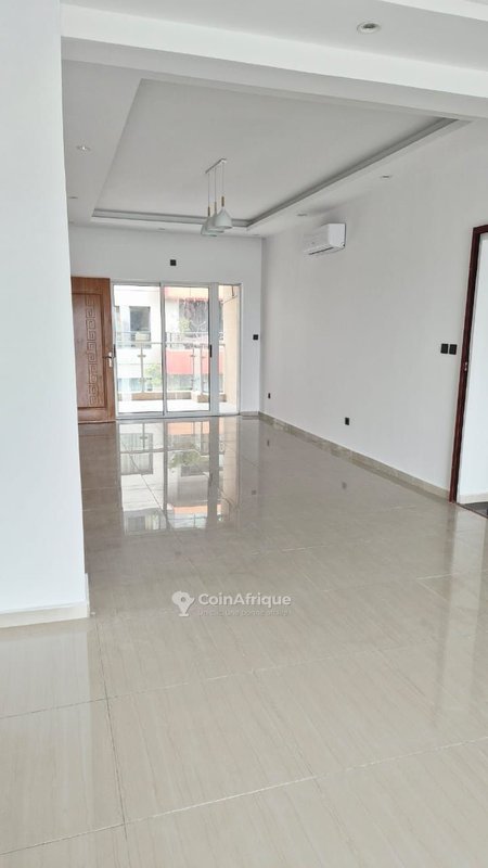 Location appartement 4 pièces en Zone 4 — photo 2