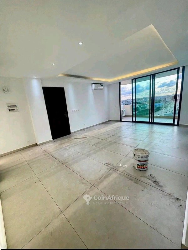 Location appartement appartement 4 pièces Angre chu secteur djorogobite1 — photo 2