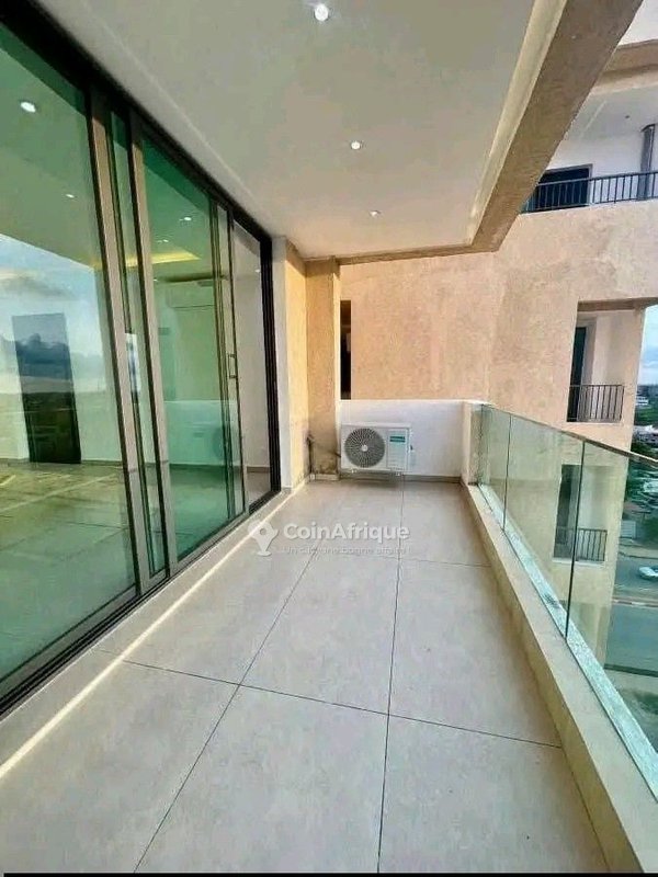 Location appartement appartement 4 pièces Angre chu secteur djorogobite1 — photo 3