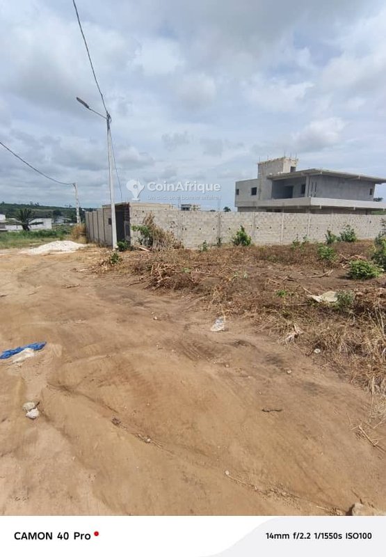 Terrain 733 m² ACD à Bingerville Anan résidentielle — photo 2