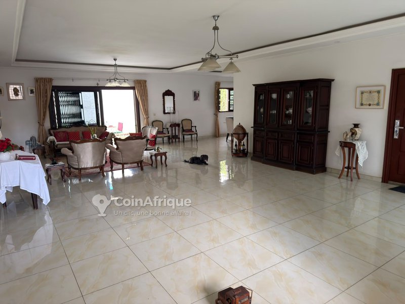 Vente villa duplex 8 pièces à Cocody-angré cité arcades 4 — photo 2