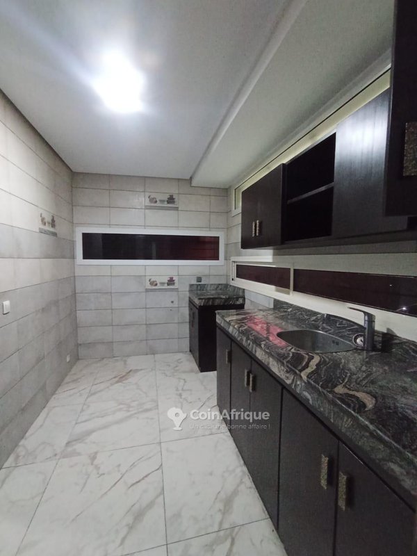 Location appartement de standing 3 pièces - cocody 2 plateaux 7eme tranche — photo 3