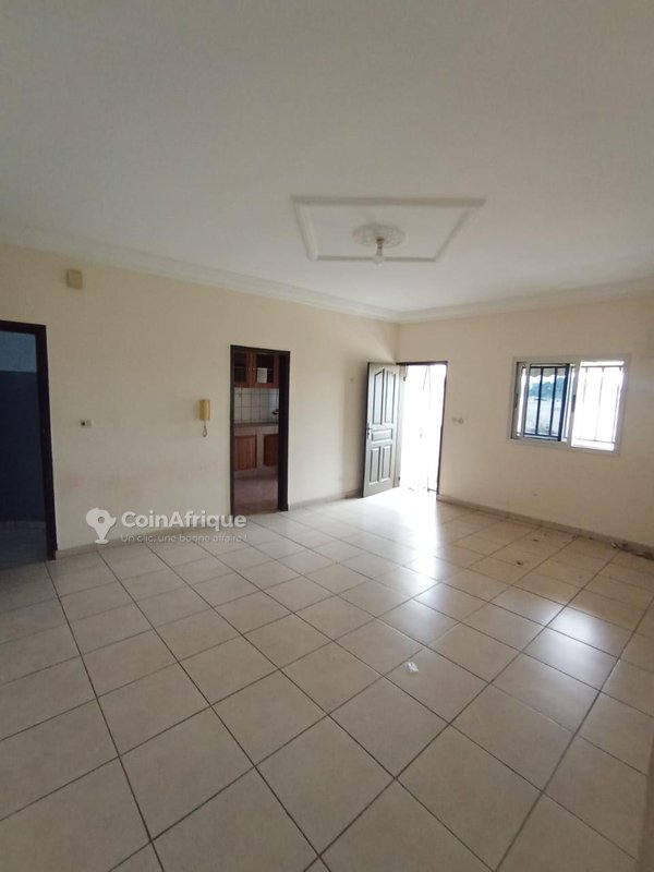 Location appartement de standing 2 pièces - cocody 2 plateaux vallon — photo 3