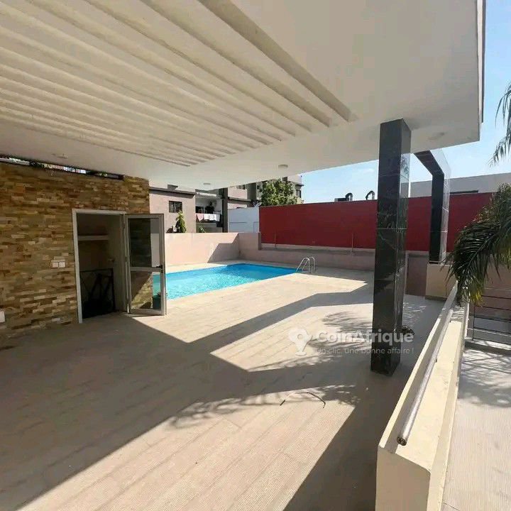 Location villa haut standing triplex 8 pièces à Riviera — photo 5