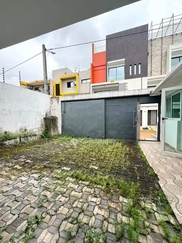 Location villa duplex de standing 4 pièces + dépendance - cocody riviera synacascy — photo 4