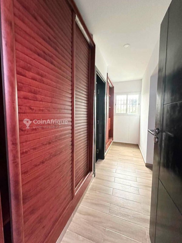 Location villa duplex de standing 4 pièces + dépendance - cocody riviera synacascy — photo 5