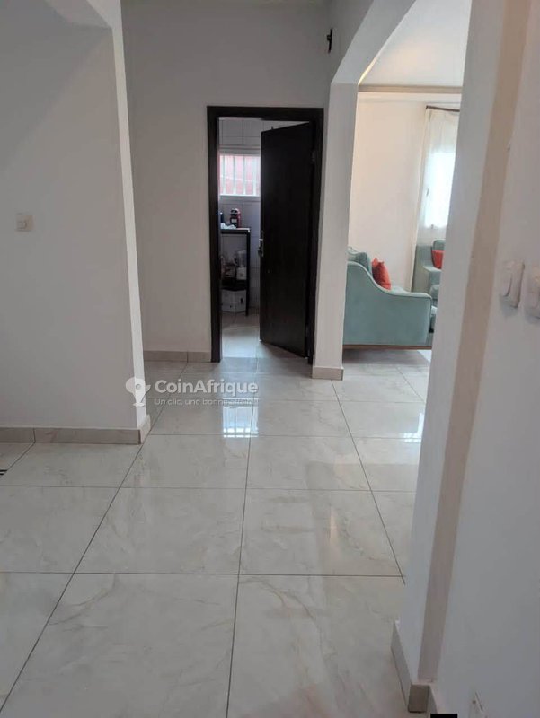 Location villa basse 5 pièces à marcory — photo 4