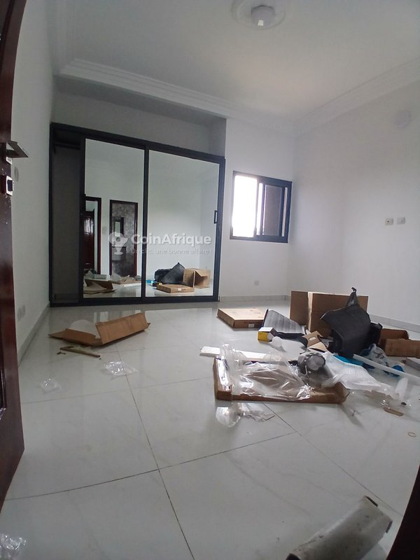 Location appartement 3 pièces - Cocody angrè nouveau chu — photo 4