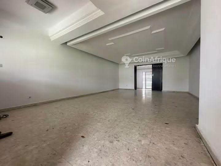 Location villa basse 5 pièces avec piscine | Cocody Riviera 3 lycée français‎ — photo 3