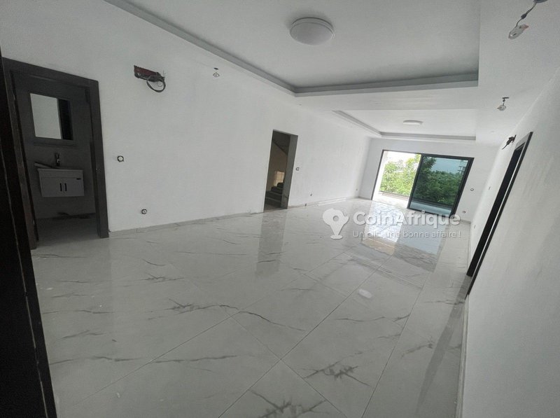 Location appartement HD 4 pièces à Zone 4 – rue paul langevin — photo 4