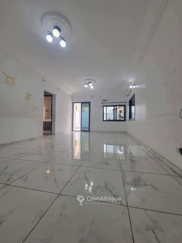 Location villa 6 pièces à Cocody Rivera Faya — photo 2