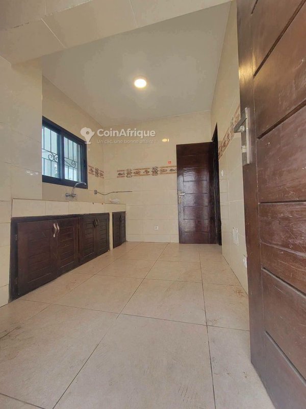 Location villa 6 pièces à Cocody Rivera Faya — photo 3