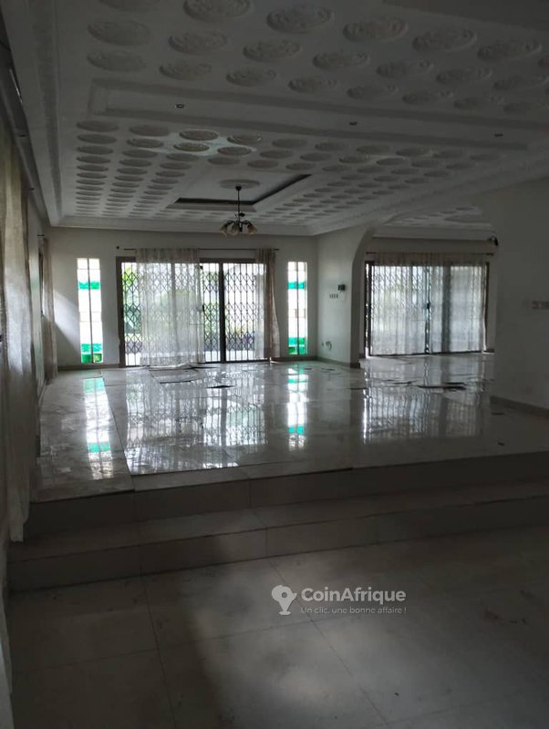 Location villa 15 pièces à Cocody — photo 4