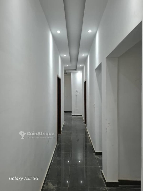 Location appartement neuf 4 pièces à Cocody-Angré chu — photo 3