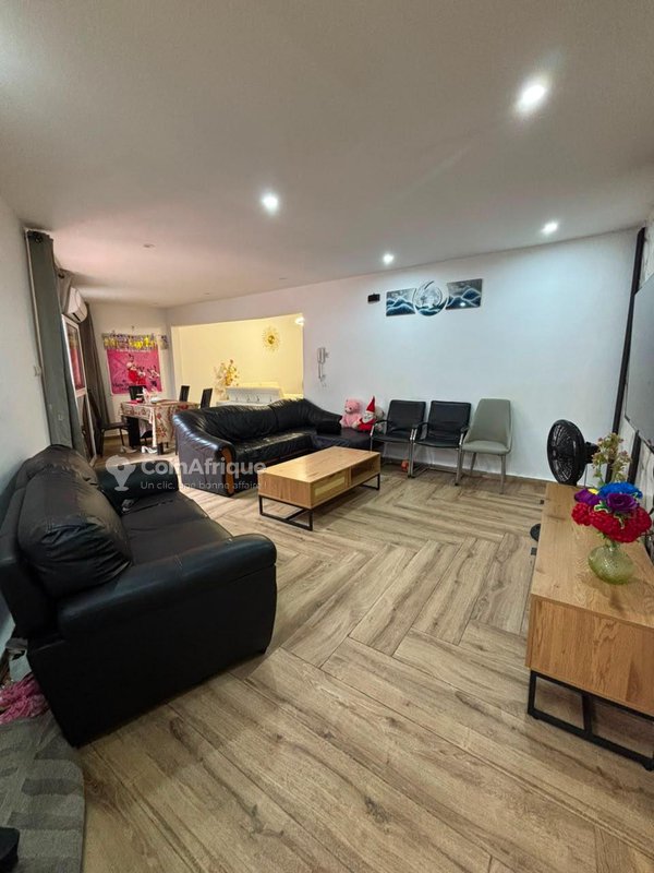Location villa basse de standing 3 pièces + dépendance - cocody riviera 2 — photo 2
