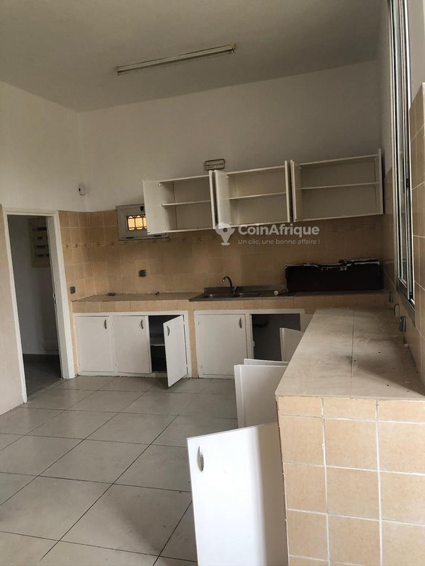 Vente villa duplex de standing 7 pièces sur 1076m2 - cocody 2 plateaux ena — photo 4