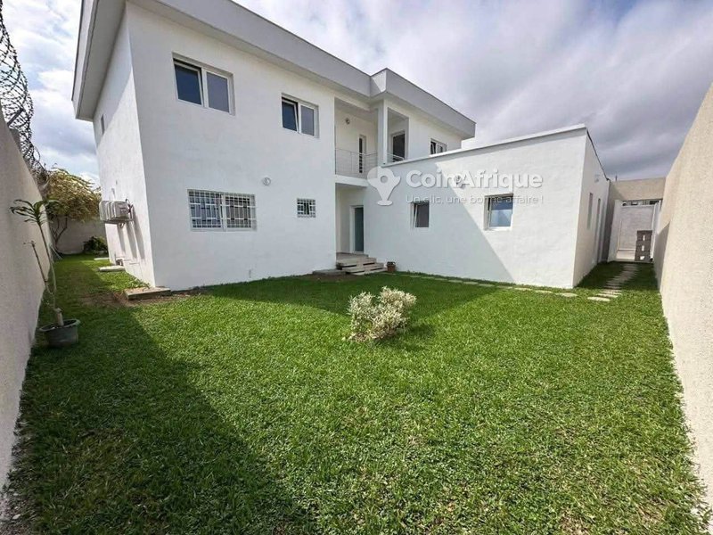 Location villa 5 pièces à Cocody Rivera Golf 4 — photo 2