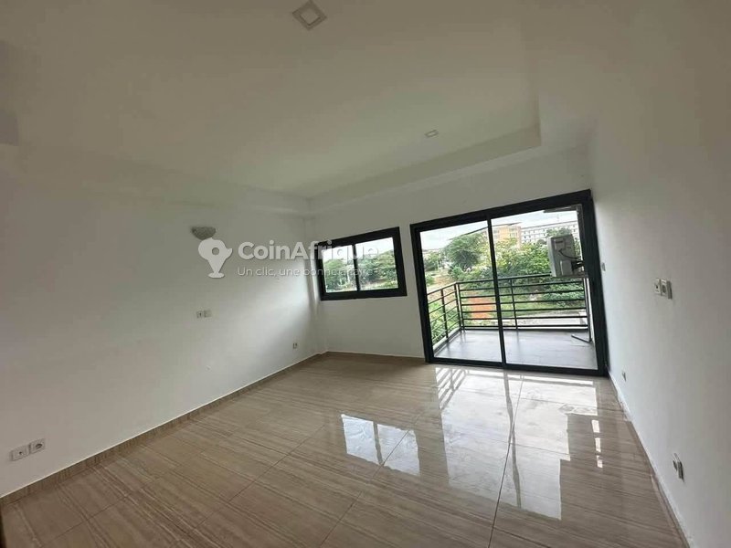 Location appartement 5 pièces à Cocody — photo 3