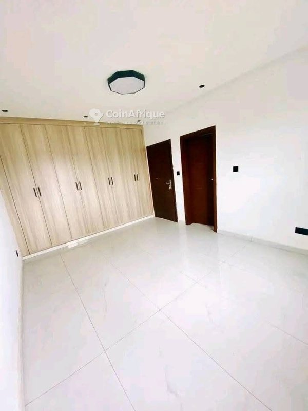 Location appartement 3 pièces à Cocody Angre Nouveau Chu — photo 5