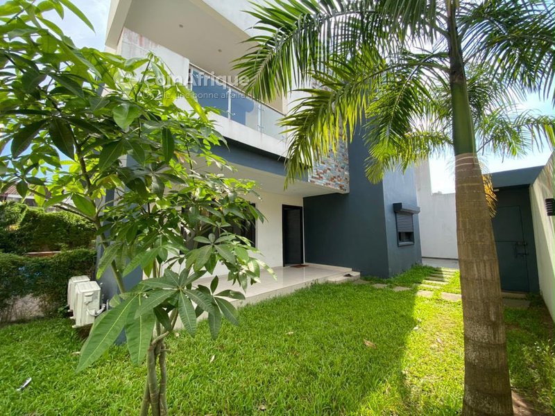 Location villas duplex 8 pièces - Cocody riviera 4 pres des ecoles internationales — photo 4