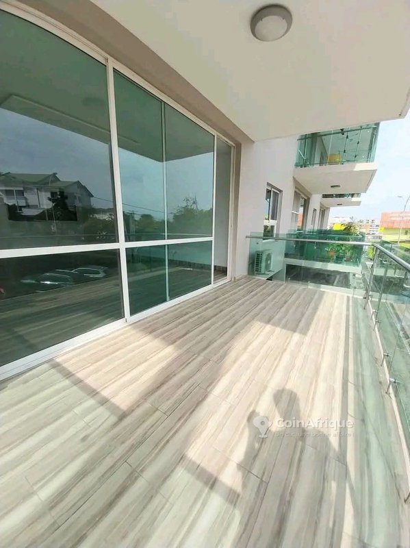 Location appartement 3pièces - Cocody rivera attoban au 2ème étage idéal pour bureau comme habitation — photo 2